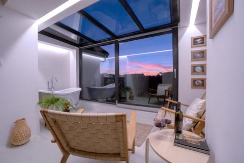 Natural landscape, View (from property/room), Balcony/Terrace, Living room, Seating area, Dining area