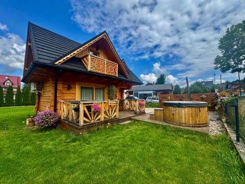 Property building, Hot Tub, Hot Tub