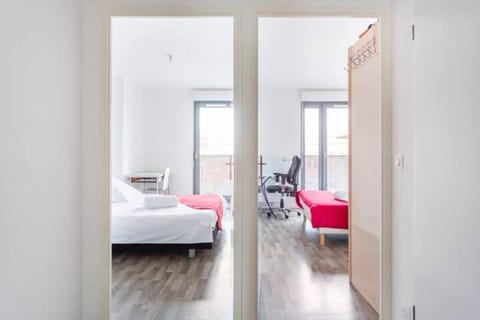 Chambre Double a proximité de Paris Bed and Breakfast in Aubervilliers