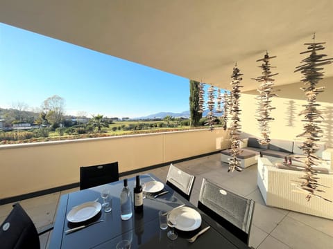 Patio, Sea view