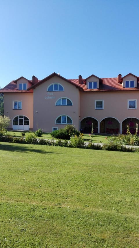 Property building, Day, Natural landscape, Garden