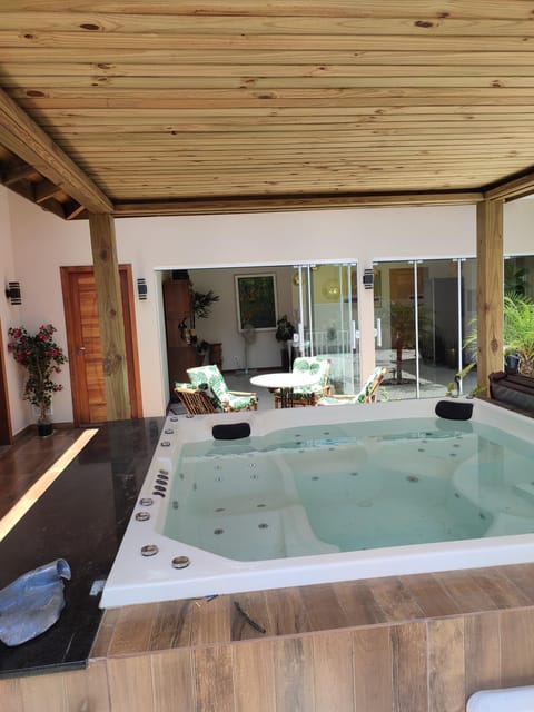 Hot Tub, Spa and wellness centre/facilities