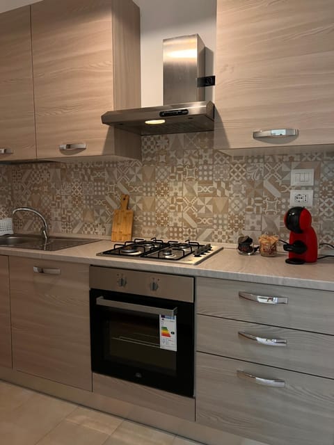 dishwasher, oven, washing machine, kitchen
