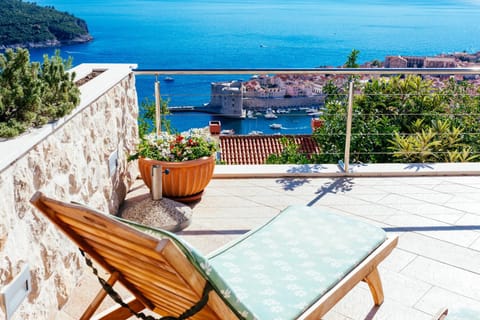 View (from property/room), Seating area, Sea view