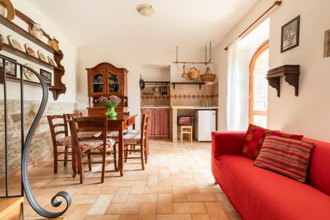 Nearby landmark, Kitchen or kitchenette, Living room, Seating area, Dining area, Swimming pool, Parking, heating, internet, internet, pet friendly, stove