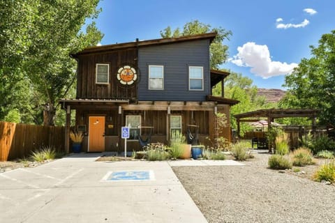 Moab Digs #2 - Your Downtown Basecamp! Apartment in Moab