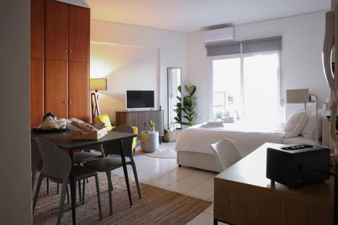 TV and multimedia, Photo of the whole room, Bedroom