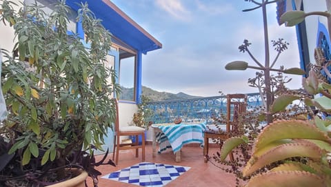 Patio, Day, View (from property/room), Balcony/Terrace, Mountain view