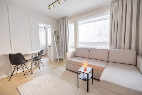 30m2 studio - 500m from train station to Airport and Helsinki city centre Apartment in Helsinki