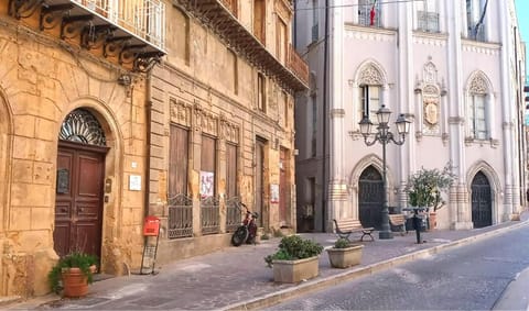 Street view, Location