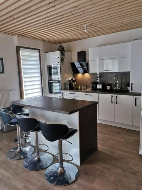 Disney Paris Big Family Home 8-10pers 2parking Apartment in Chessy