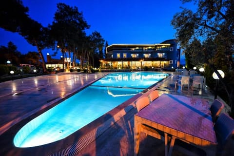 Property building, Swimming pool, Swimming pool, Sunset