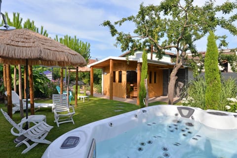 Garden, Hot Tub, View (from property/room), Spa and wellness centre/facilities