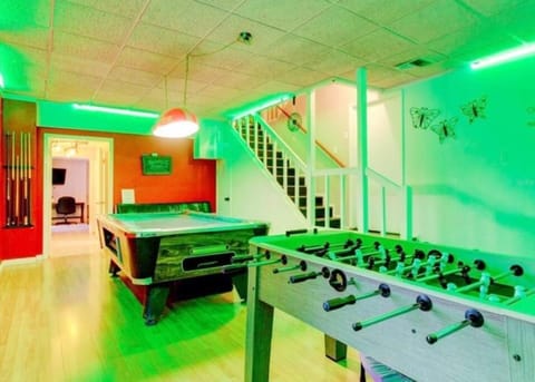 Florida Life on the Water. Heated Pool, fishing, kayaks, gameroom House in Tarpon Springs