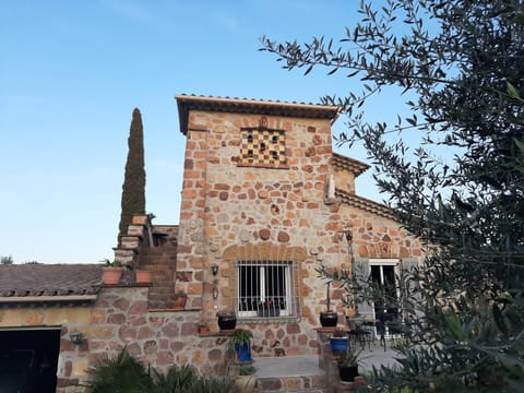Chambre d hote independante dans pigeonnier Vacation rental in Mandelieu-La Napoule