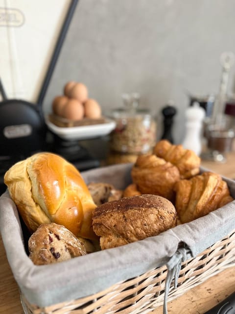 Breakfast, Breakfast, Continental breakfast, Continental breakfast, Buffet breakfast