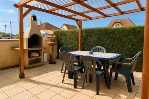 Maison Cosy proche Plage - Cour & Parkings House in Normandy