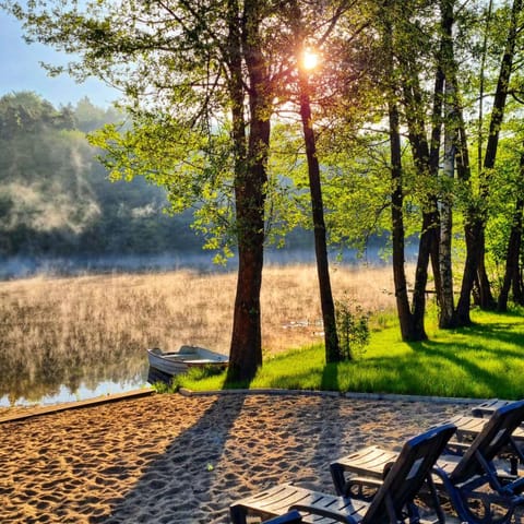 Spring, Day, Natural landscape, Activities, Fishing, View (from property/room), Beach, Lake view, River view, Seasons, Time of day, Sunrise, sunbed