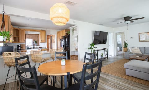 Corner Casa (w Bikes!) Beach Home (3bd/2ba) House in Jacksonville Beach