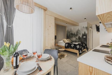 Bed, Photo of the whole room, Seating area, Bedroom