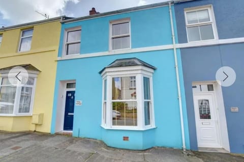 Honey Cottage House in Tenby