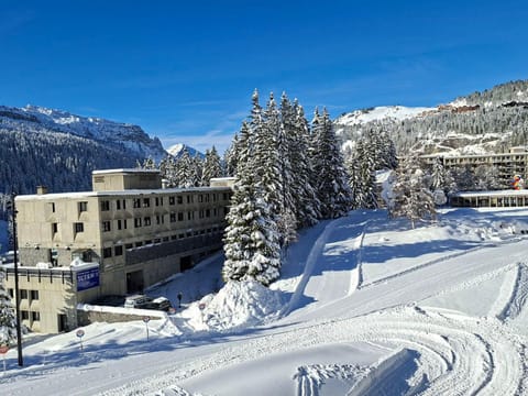 Appartement spacieux, balcon - 8 pers. - FR-1-425-218 Apartment in Arâches-la-Frasse