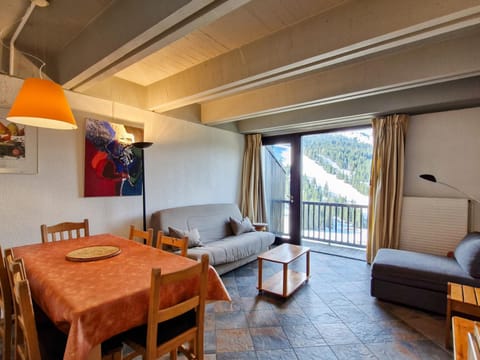 Appartement spacieux, balcon, skis aux pieds - 8 pers. - FR-1-425-216 Apartment in Arâches-la-Frasse