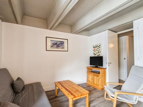 Appartement spacieux balcon sud - 6 pers. - FR-1-425-219 Apartment in Arâches-la-Frasse