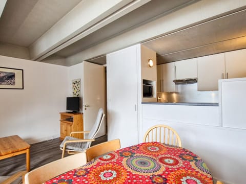 Appartement spacieux balcon sud - 6 pers. - FR-1-425-219 Apartment in Arâches-la-Frasse