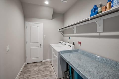 M&J Luxury Home Chalet in Houston