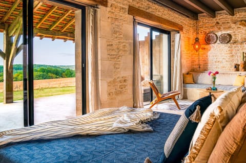 Patio, Day, Natural landscape, View (from property/room), Balcony/Terrace, Balcony/Terrace, Living room, Seating area, Bedroom