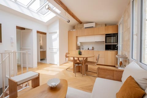 Kitchen or kitchenette, Living room, Dining area