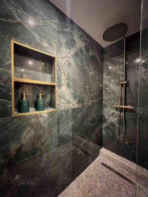 Suite Le Panoramique Near Disneyland Apartment in Île-de-France