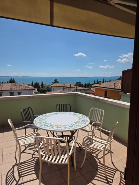 REGINA GARDESANA Luxury Villa in Garda