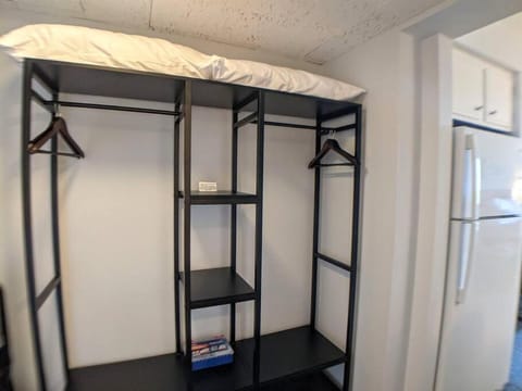 Cute Cedar Lodge Studio with Balcony & Lake Views! Apartment in Laconia