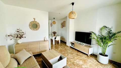 TV and multimedia, Living room, Lounge or bar