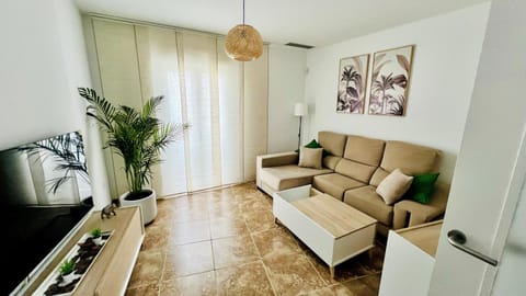 TV and multimedia, Living room, Lounge or bar