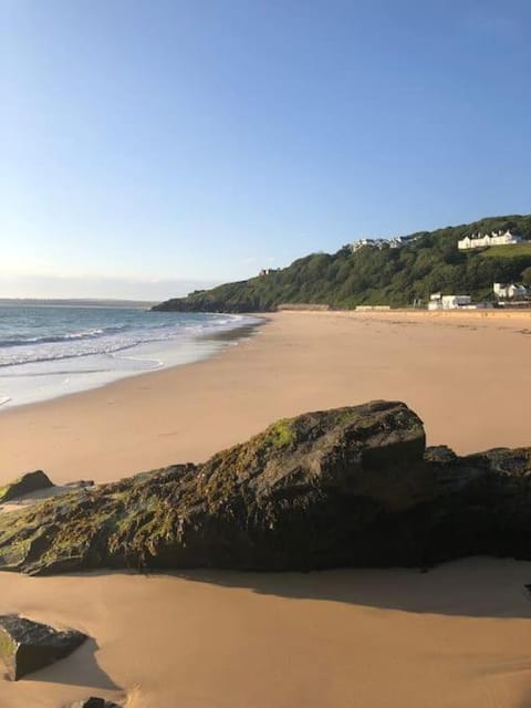 Nearby landmark, Day, Natural landscape, Beach