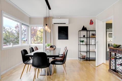 Dining area, air conditioner