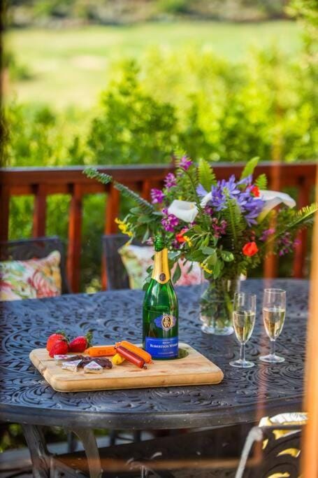 Pezula Villa- large, spacious and affordable! Villa in Knysna