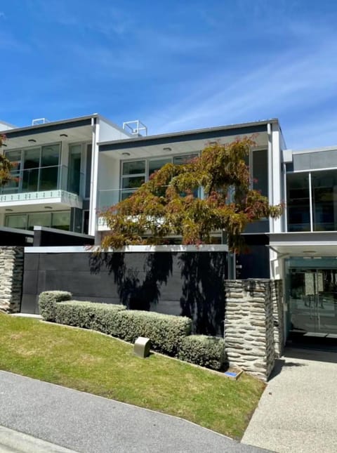 Property building, Spring, Day