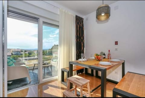 Patio, View (from property/room), Balcony/Terrace, Living room, Seating area, Dining area