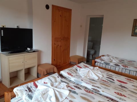 Guest House Stoletnika Bed and Breakfast in Decentralized Administration of Macedonia and Thrace