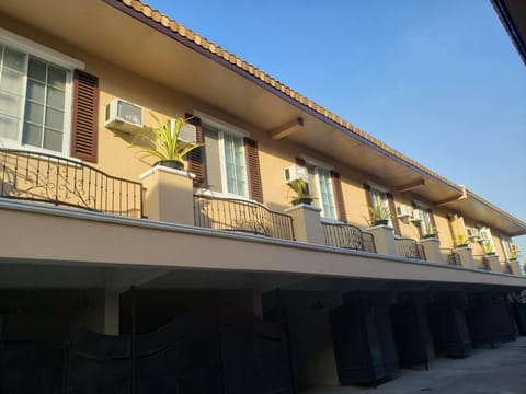 Property building, Day, Parking
