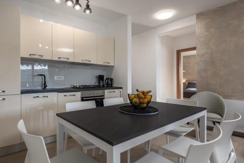 Kitchen or kitchenette, Living room, Dining area