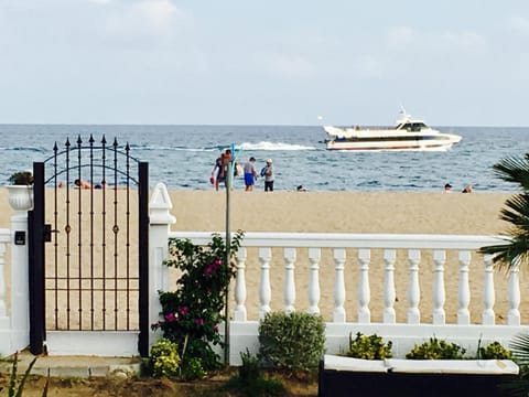 Garden, Balcony/Terrace, Balcony/Terrace, Beach, Beach