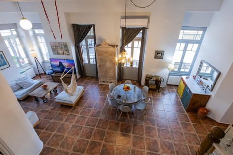 Communal lounge/ TV room, TV and multimedia, Living room, Seating area, Dining area, Evening entertainment