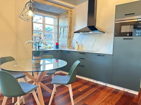 Casa del Tratado 1 by YBH Apartment in Vigo