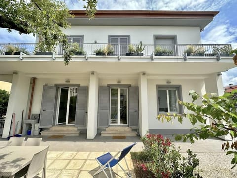 VILLA ARI - Giglio Marino Apartment in San Vincenzo