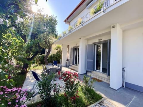 VILLA ARI - Giglio Marino Apartment in San Vincenzo